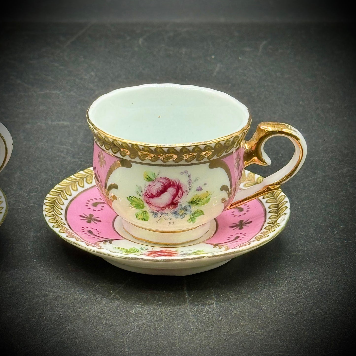 Set of 3 Victoria's Garden Tea Cups & Saucers