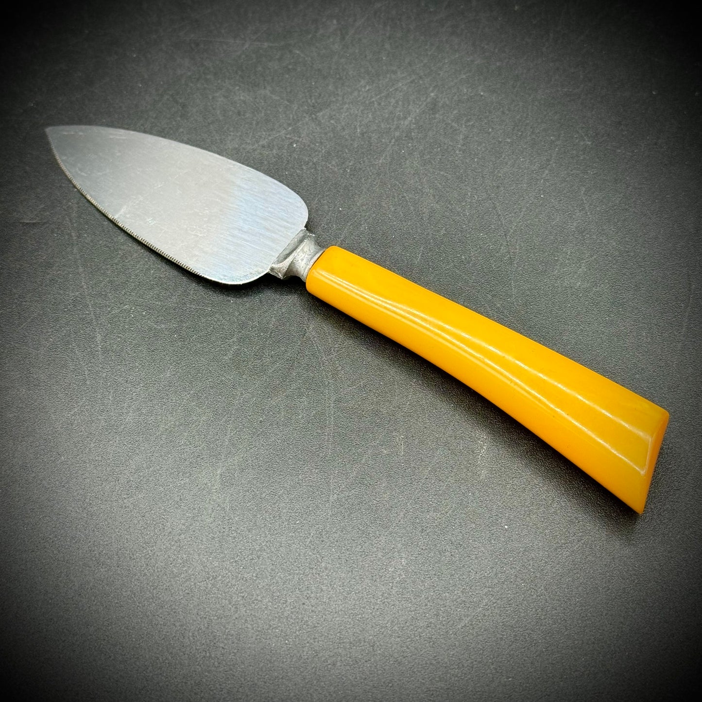 Vintage Butterscotch Bakelite Cheese Knife