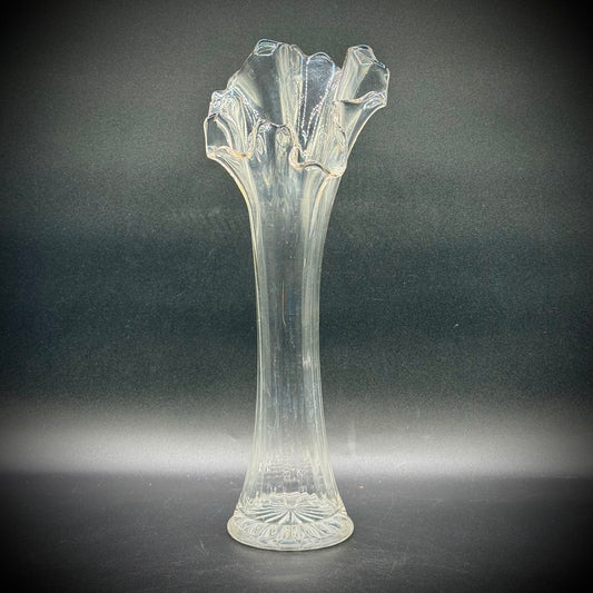 Vintage Ruffle Swung Vase
